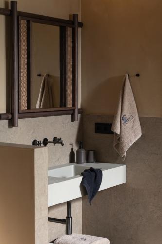 purnaricentertoroni_no103_00053